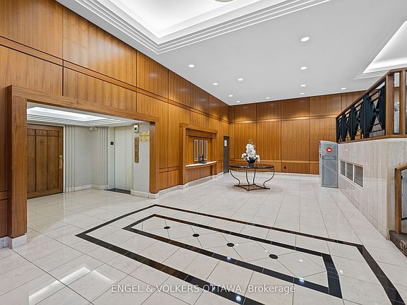 5th image of 111 Echo Dr #103
