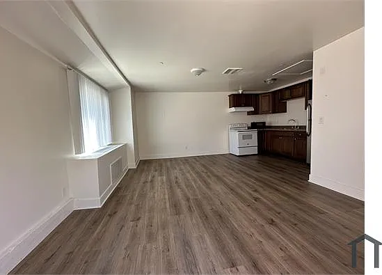340 W 74th St — Photo 5