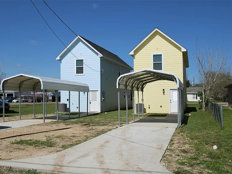 919 N Avenue C — Photo 19
