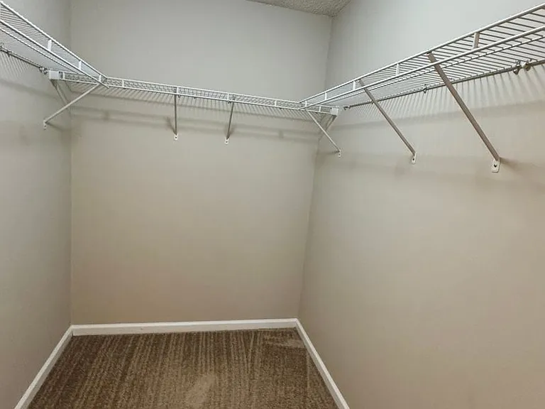 128 N Springview Dr — Photo 15