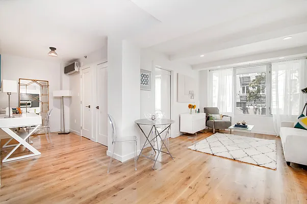 Sold by Compass | media 2