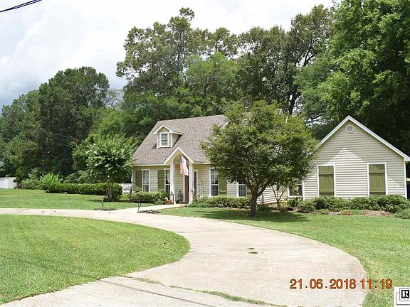 4th image of 4895 Lake Dr