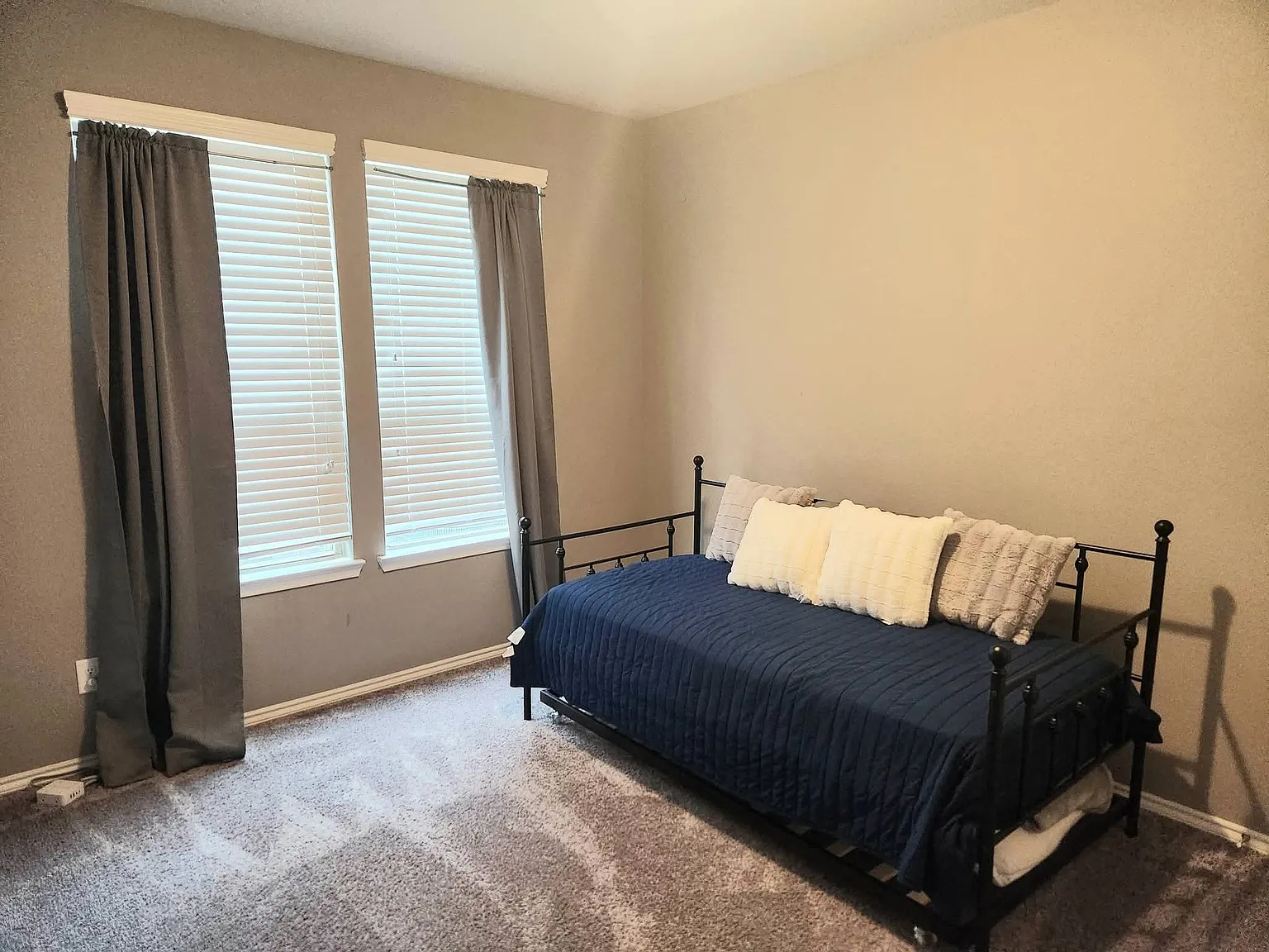 9302 Presidio Park Dr — Photo 1