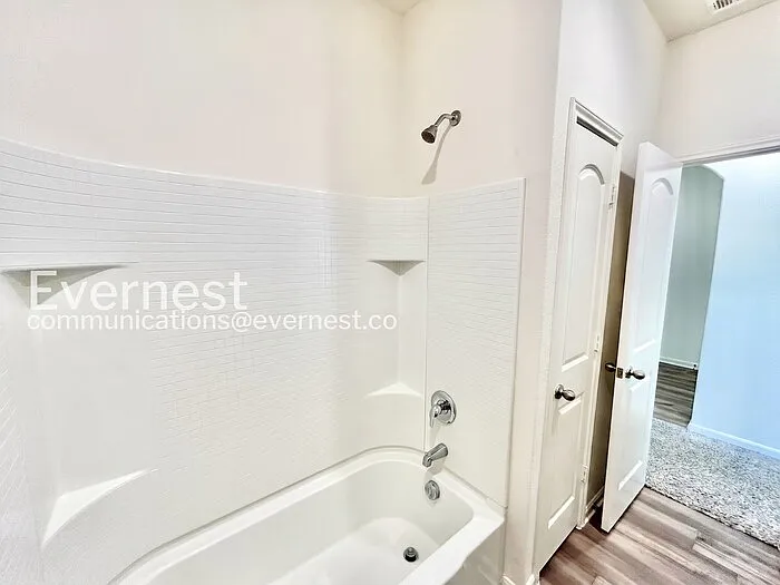 416 Micah Ln — Photo 18