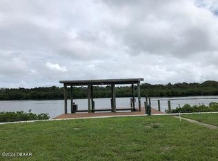 293 Randle Ave, Oak Hill, FL 32759