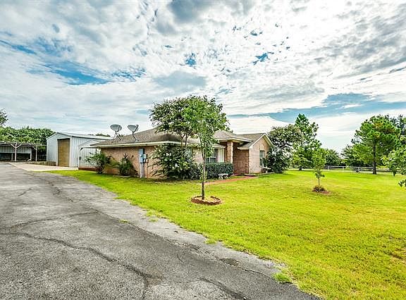 4th image of 710 County Road 3336