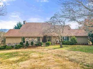 500 Whisperwood Dr, Greeneville, TN 37743