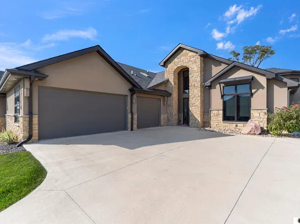 9716 Casa Colina Ct, Lincoln, NE 68520