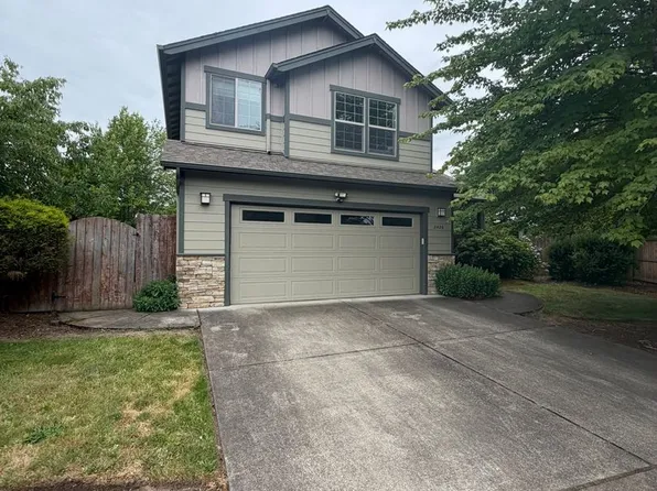 3426 Duck Pl, Lebanon, OR 97355