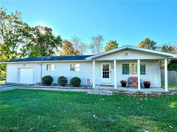 2126 Nash St, Parkersburg, WV 26101