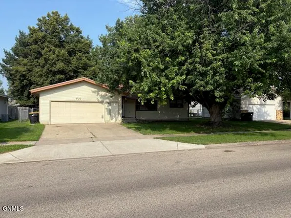 1620 S 3rd St, Bismarck, ND 58504