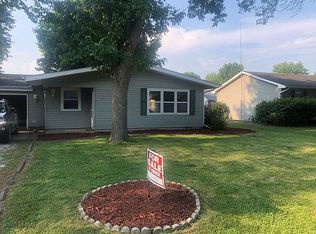 8 Conestoga Dr, Auburn, IL 62615