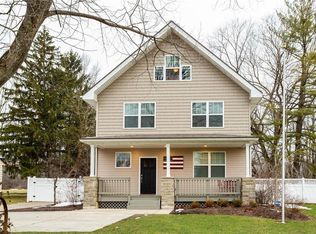 6266 Columbia Rd, Olmsted Falls, OH 44138