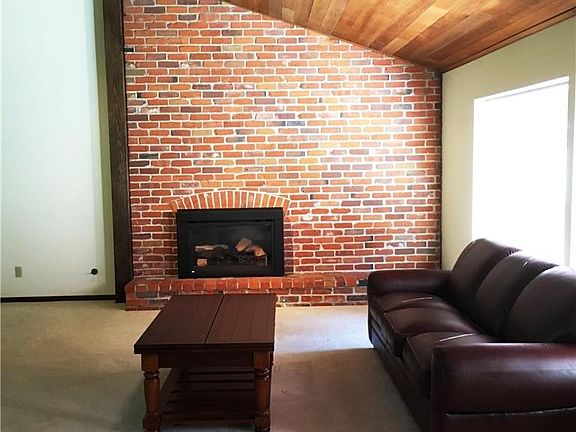4th image of 2502 Wedgewood Ct SE