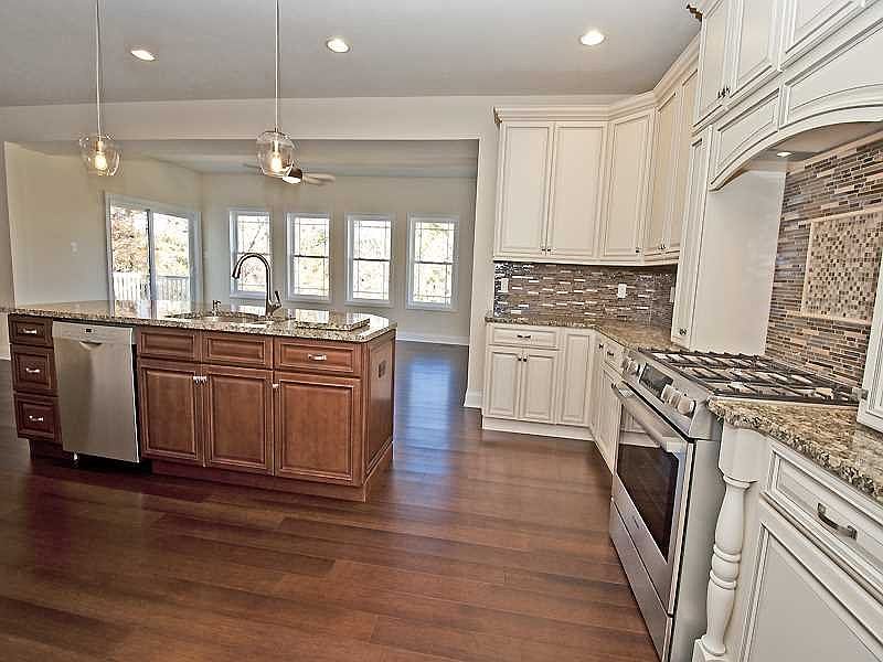2nd image of 218 Shaker Heights Drive