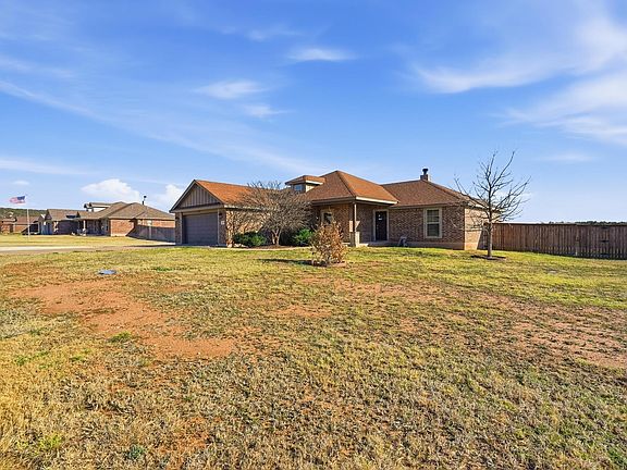 3rd image of 207 Countryside Dr