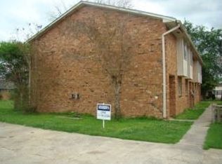 1747 Port Dr, Baton Rouge, LA 70820