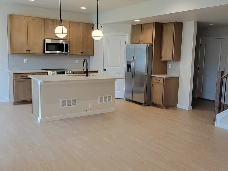 2460 Brookstone Dr #B — Photo 4