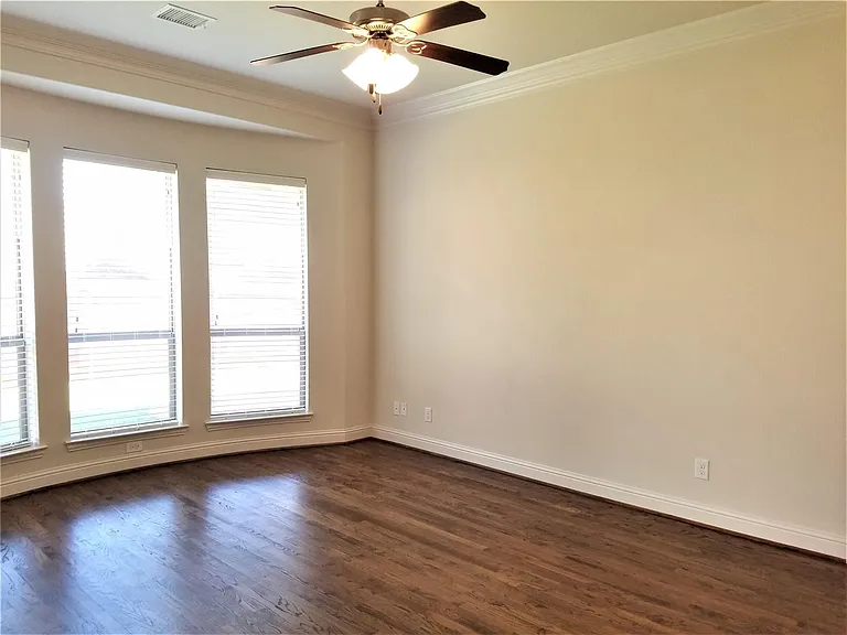 8714 Isaac St — Photo 30