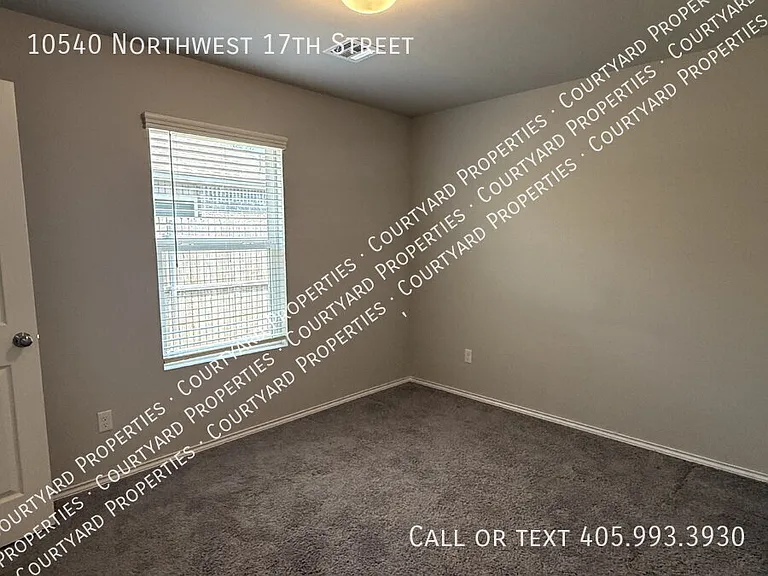 10540 NW 17th St — Photo 13