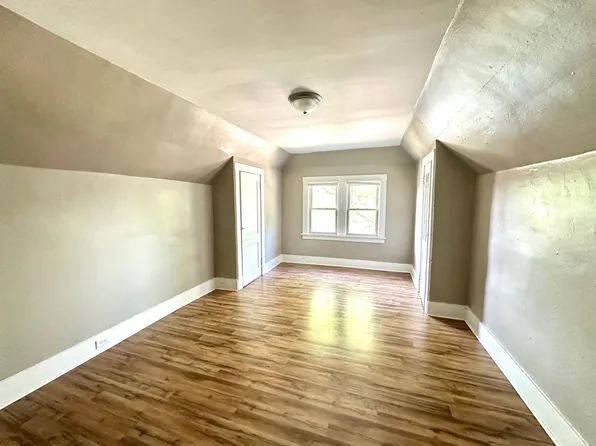 12 Demmer Ave, Pittsburgh, PA 15221