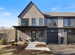 827 N Ellsworth St, Naperville, IL