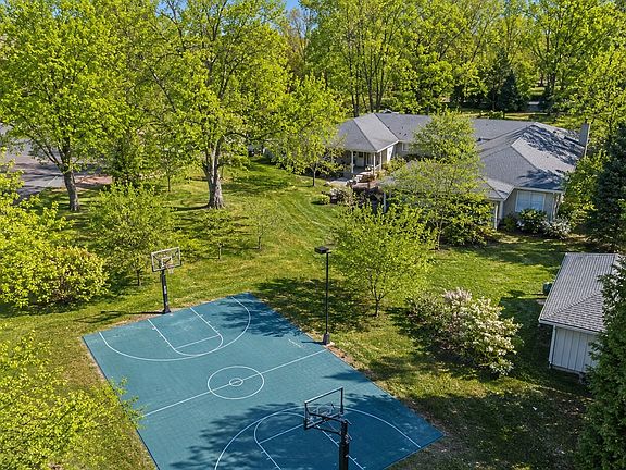 2nd image of 714 Farrell Rd