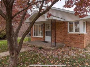 206 E 2nd Ave, Deer Creek, IL