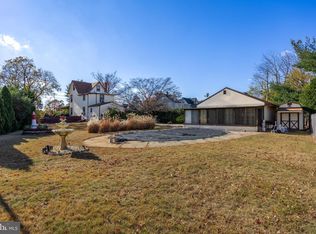 437 Elm Ave, Riverton, NJ 08077