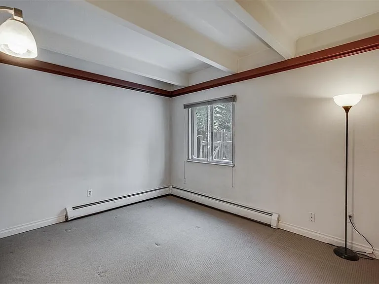 370 E La Bonte St #305 — Photo 2