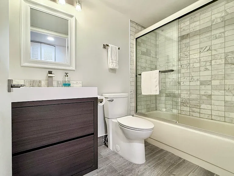 10615 Ocean Palm Way #102 — Photo 31
