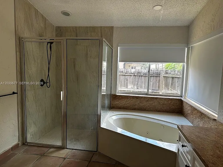 1200 NW 101st Ave — Photo 17