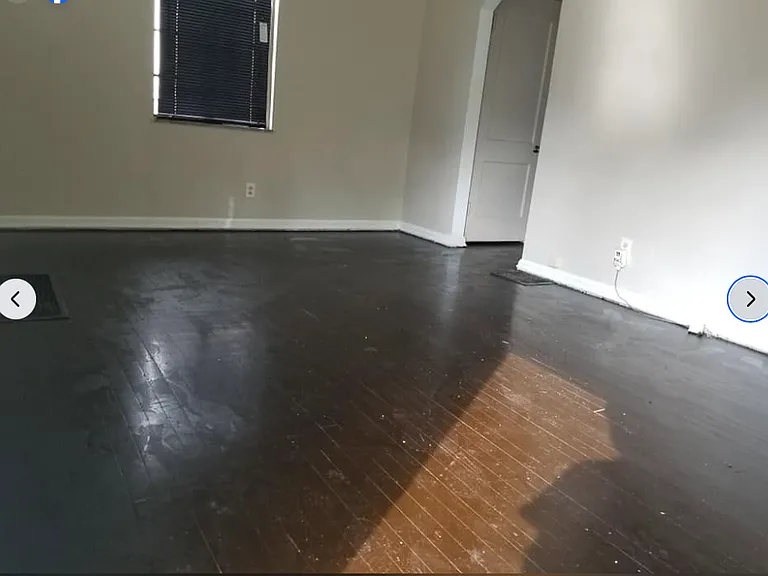 7922 Granville Ln — Photo 2