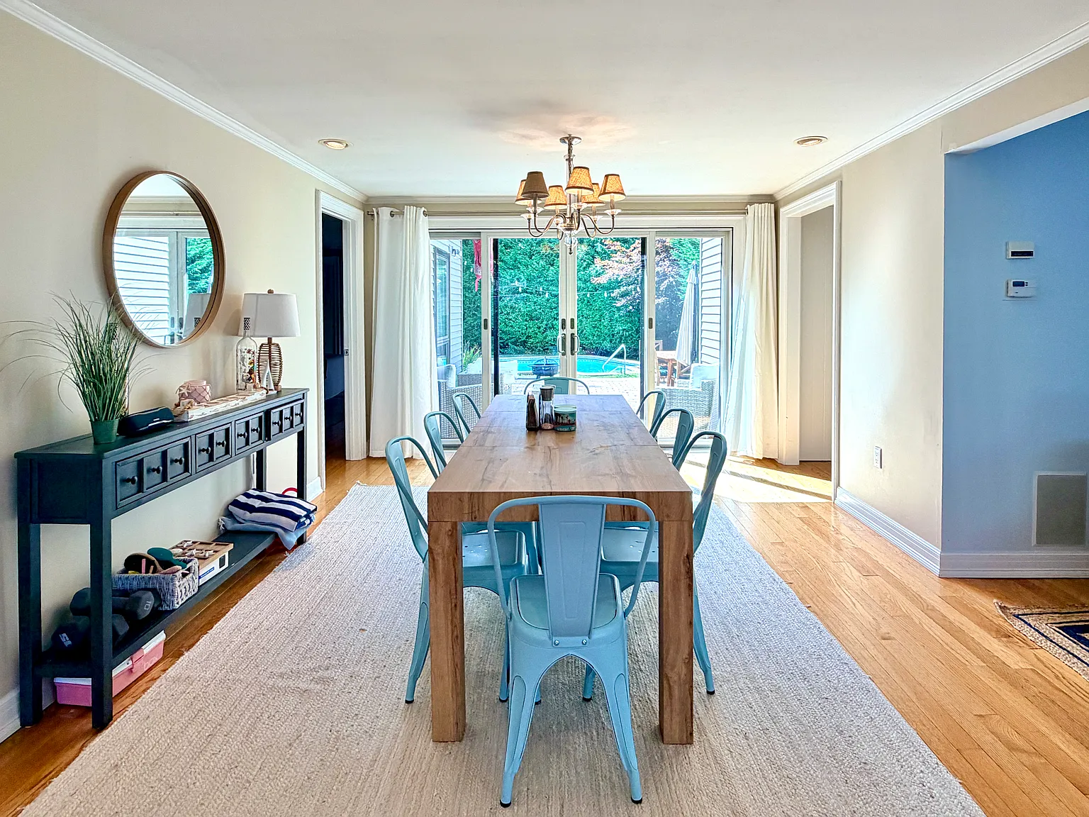 3 bed, 1296 sqft, $7,000 — Photo 3
