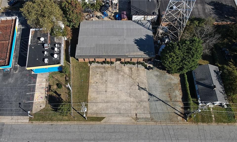 1st image of 1007 Warren St