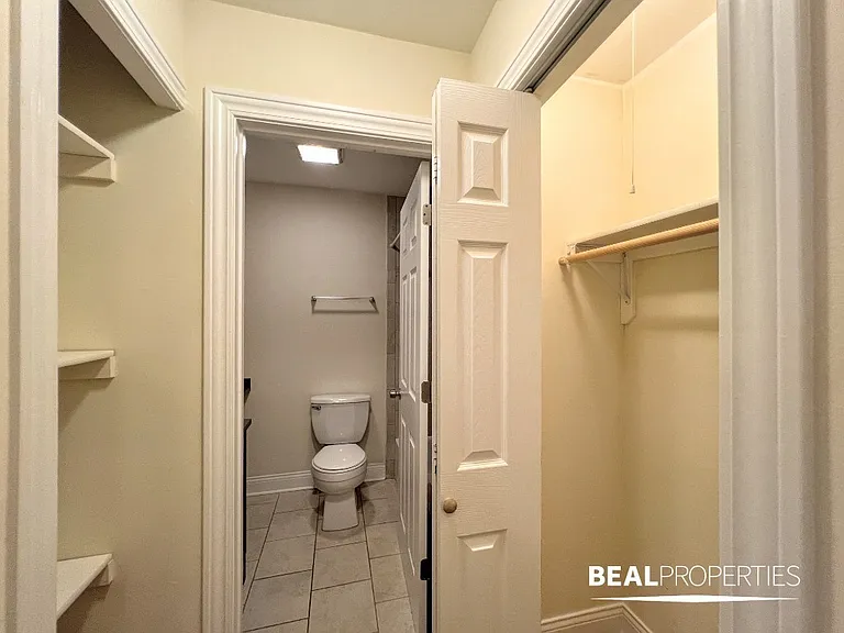 555 W Arlington Pl #306 — Photo 6
