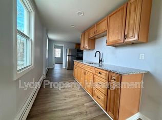 12 Clark Ct #2L, Woonsocket, RI 02895