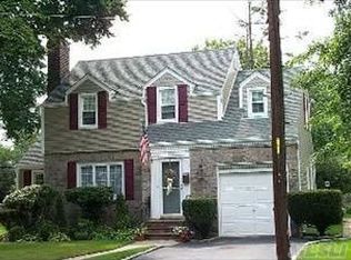 1842 Rockville Dr, Baldwin, NY 11510