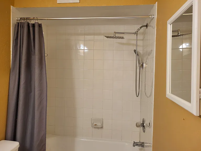 2082 Madeira Dr — Photo 14