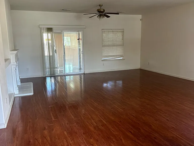 1265 Nelson Blvd — Photo 2