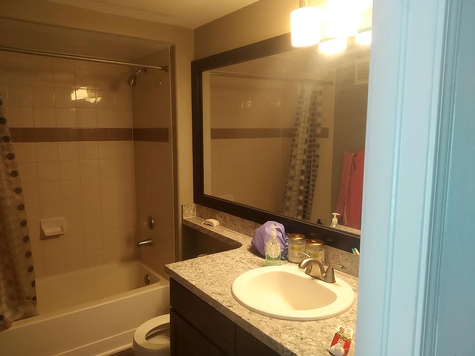 2nd image of 2600 S Rock Creek Pkwy APT 27-102