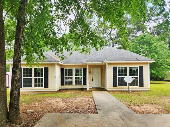 1404 Georgia Ave SE, Dawson, GA 39842