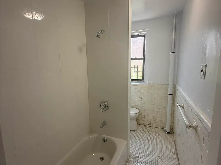 3242 Decatur Ave #33 — Photo 6