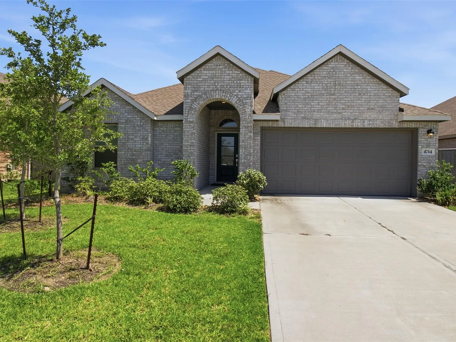 4 bed, 2.0 bath, 1775 sqft, $2,500 — Photo 1