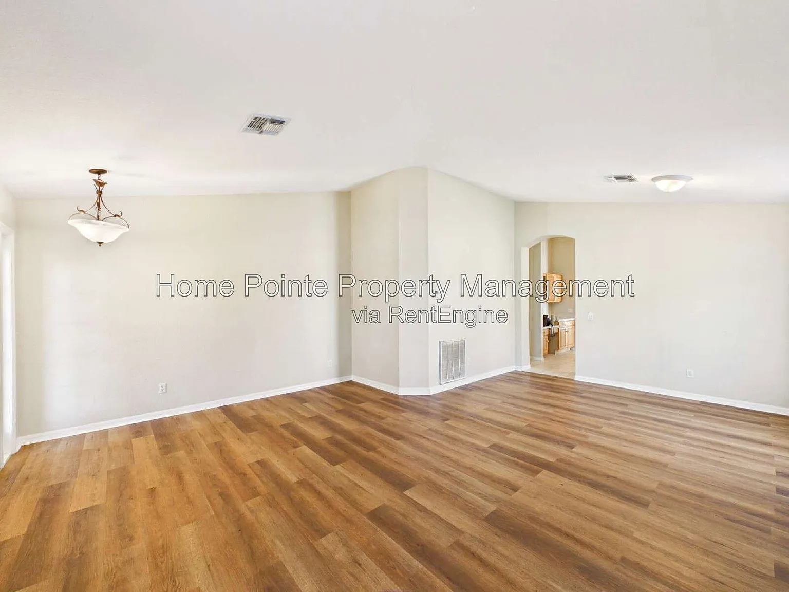4 bed, 2.0 bath, 1962 sqft, $2,595 — Photo 3