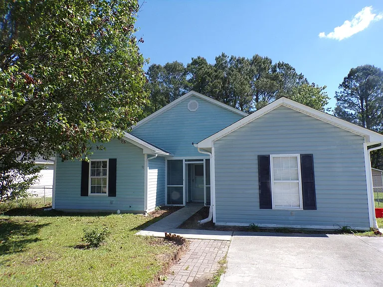 1019 Furia Dr — Photo 2