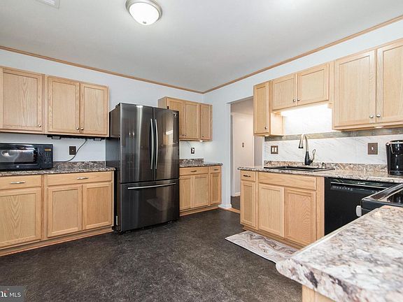 4th image of 7484 Suncrest Dr