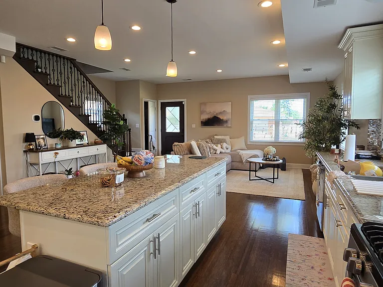 7211 W Leland Ave — Photo 2