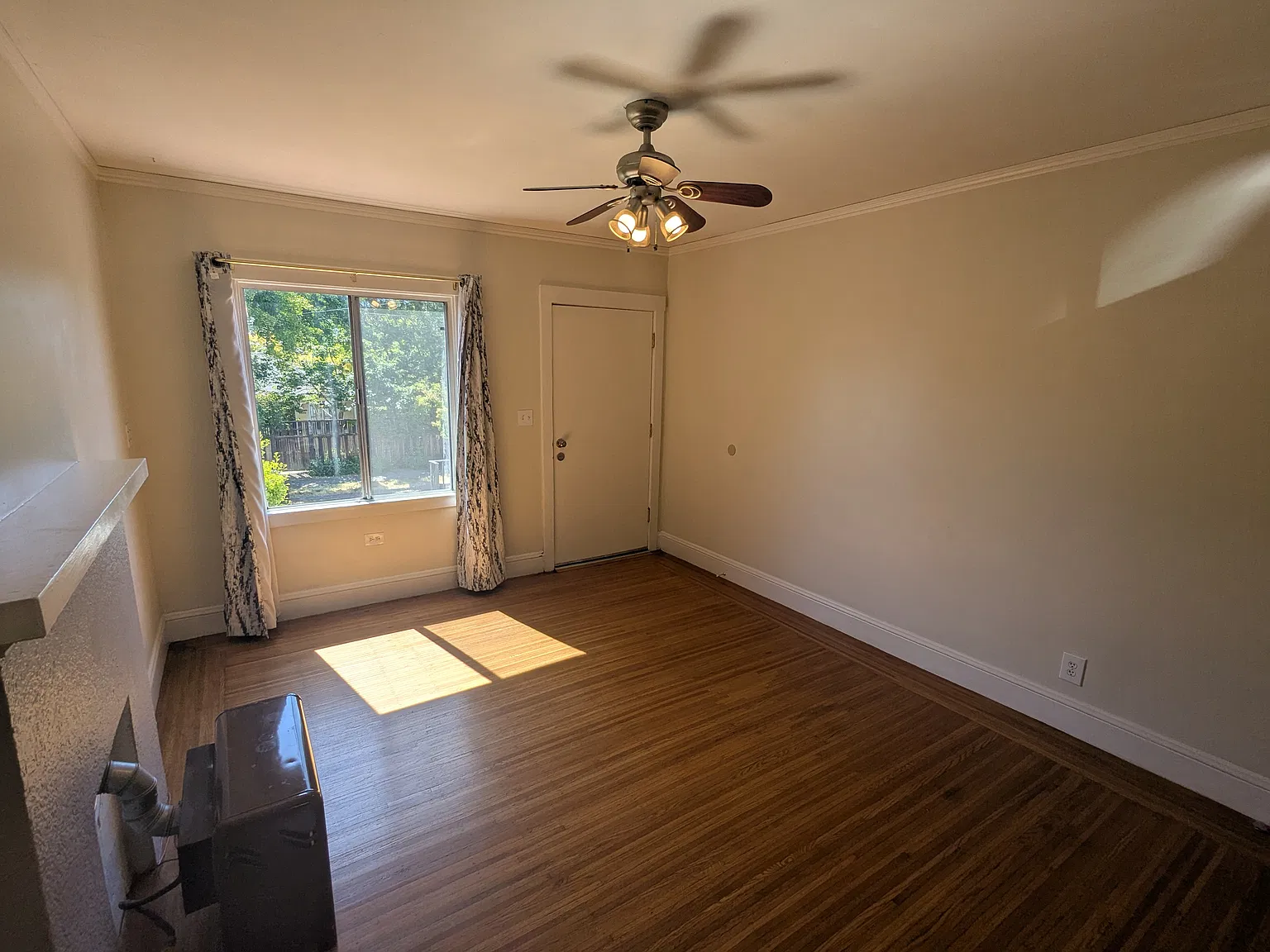 Studio, 350 sqft, $1,550 — Photo 4