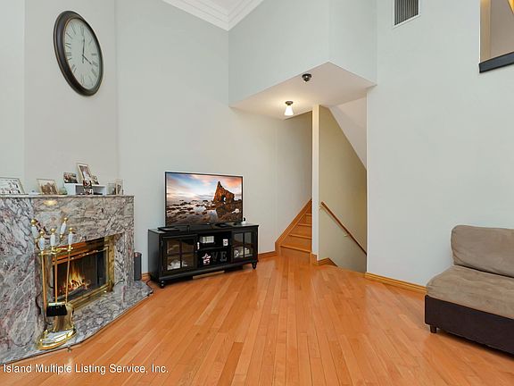 4th image of 14 Grasmere Ct